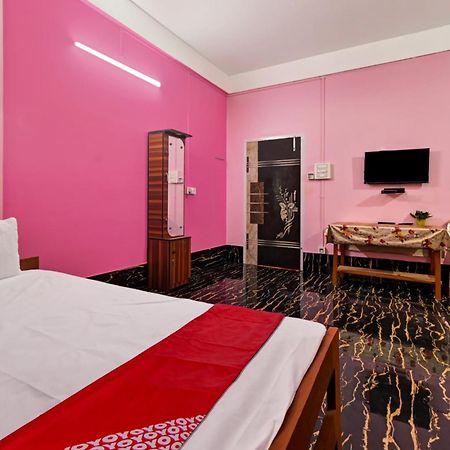 Oyo Flagship The Brahmaputra Homestay Гувахати Екстериор снимка
