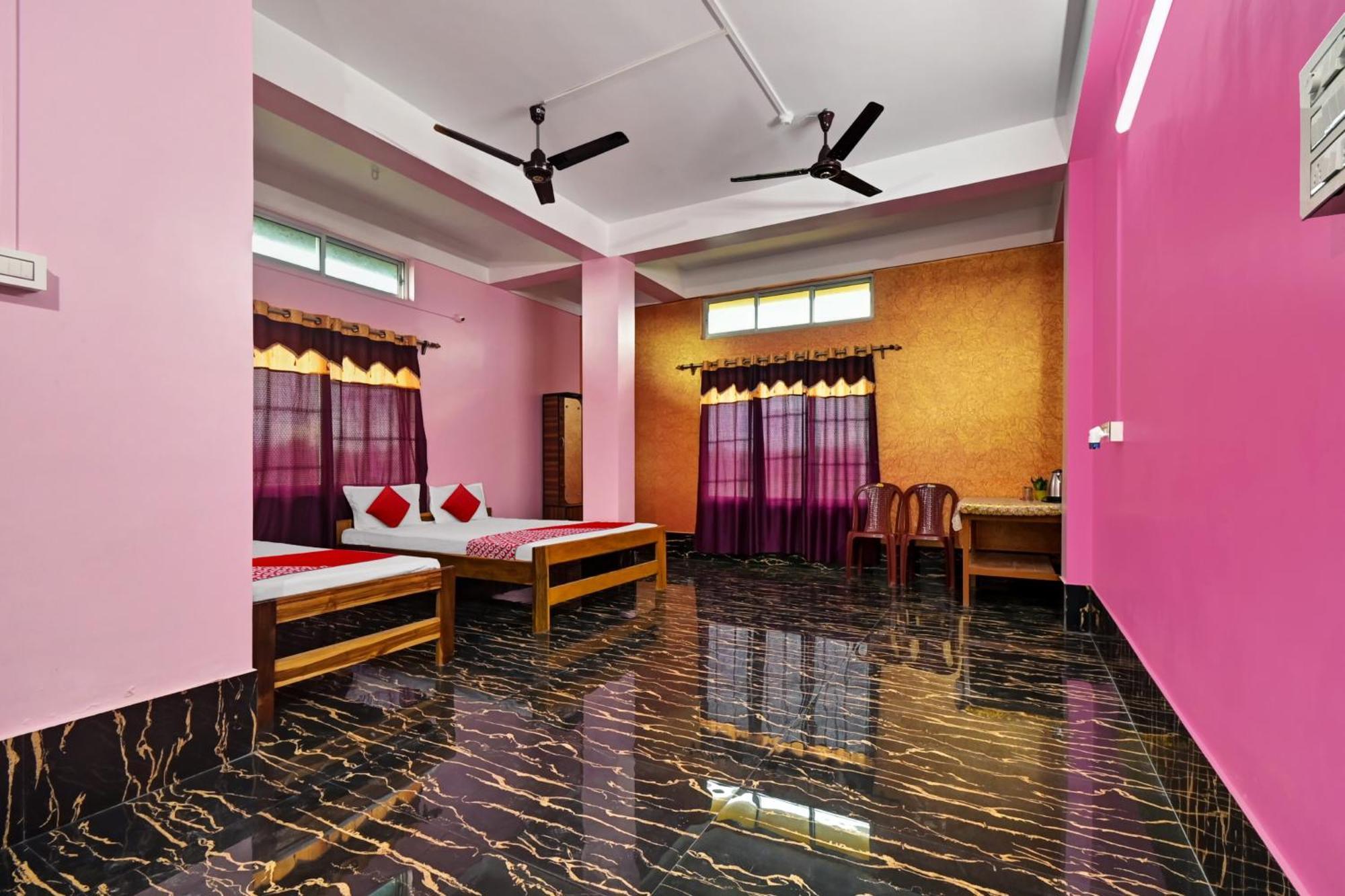 Oyo Flagship The Brahmaputra Homestay Гувахати Екстериор снимка