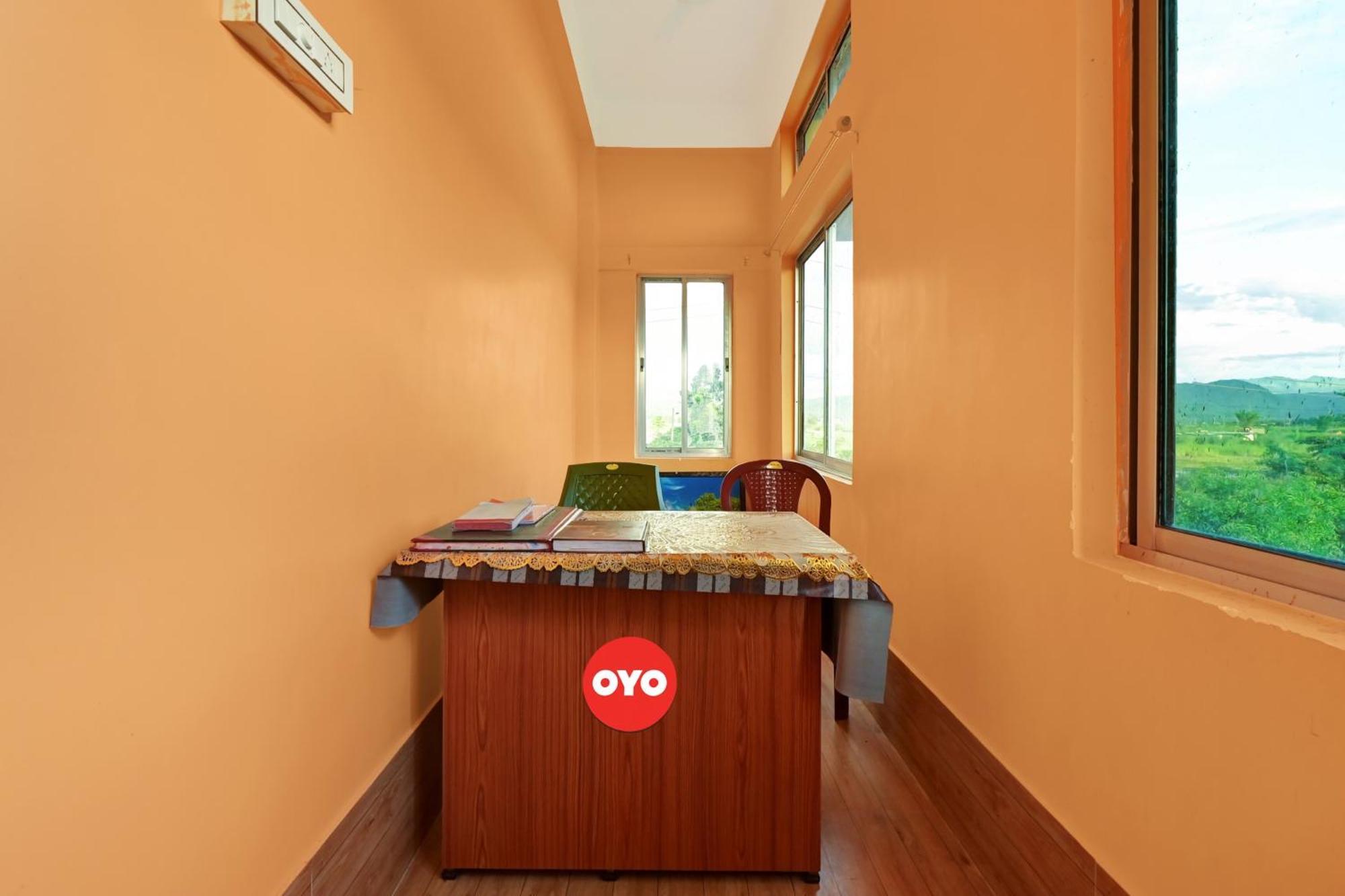 Oyo Flagship The Brahmaputra Homestay Гувахати Екстериор снимка