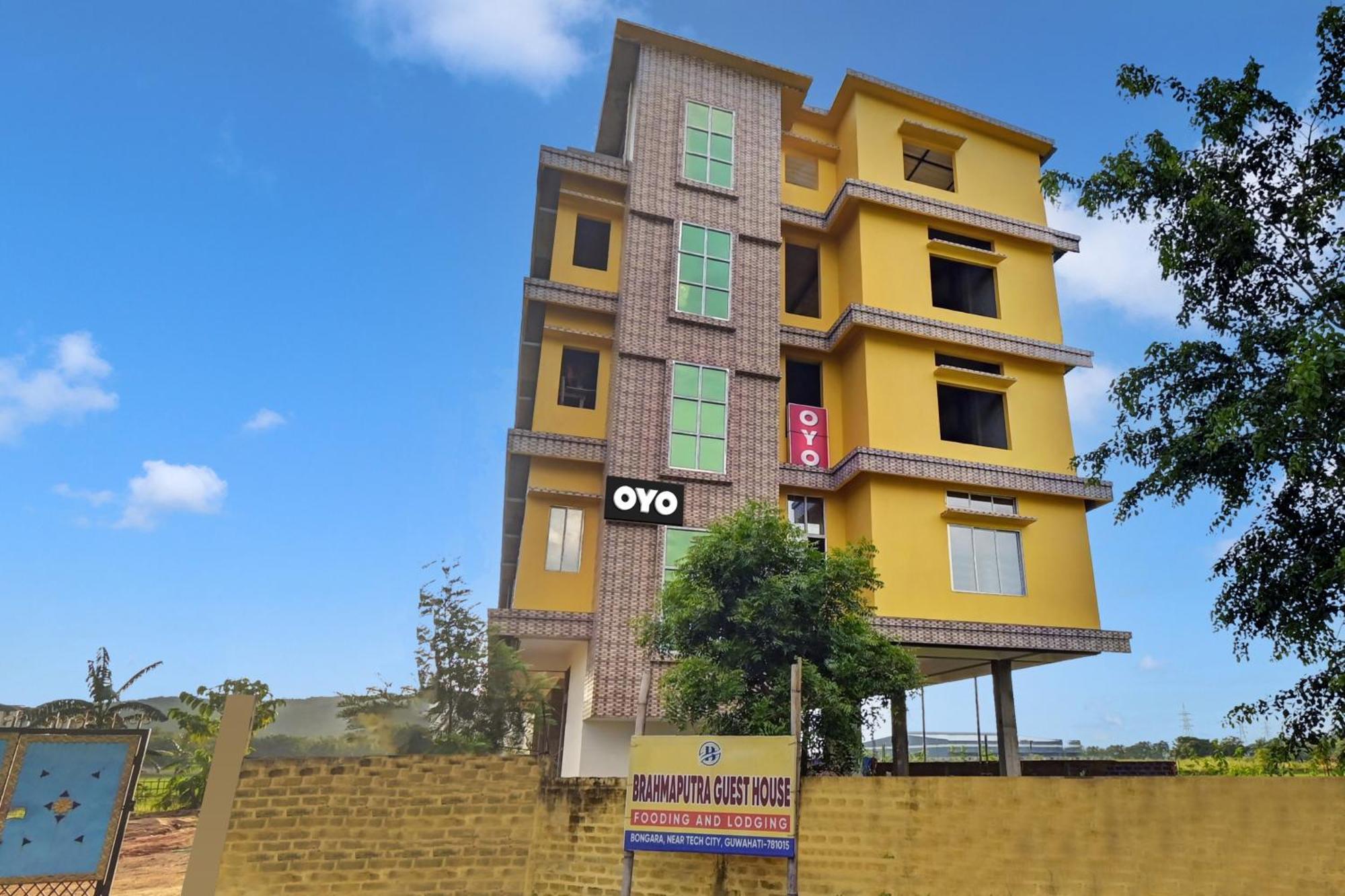 Oyo Flagship The Brahmaputra Homestay Гувахати Екстериор снимка